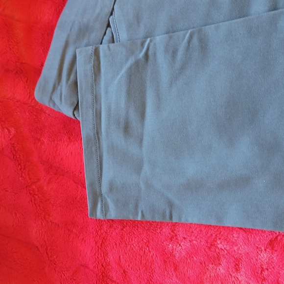 Croft & Barrow Ladie's Woven Pant - Picture 3 of 11